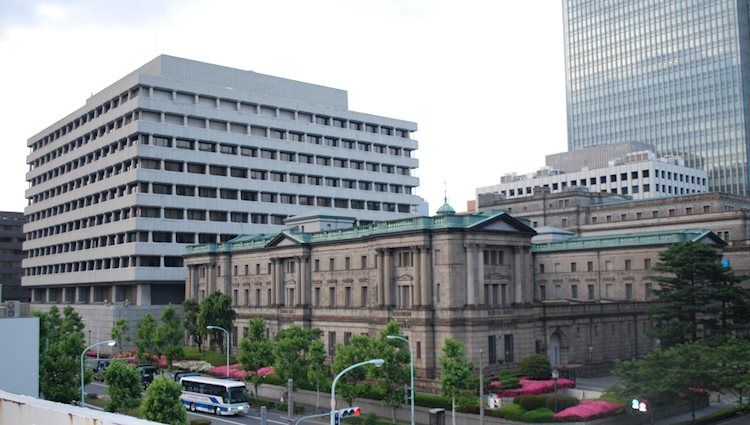 日本央行推出一项计划外的债券购𧹒操作计划